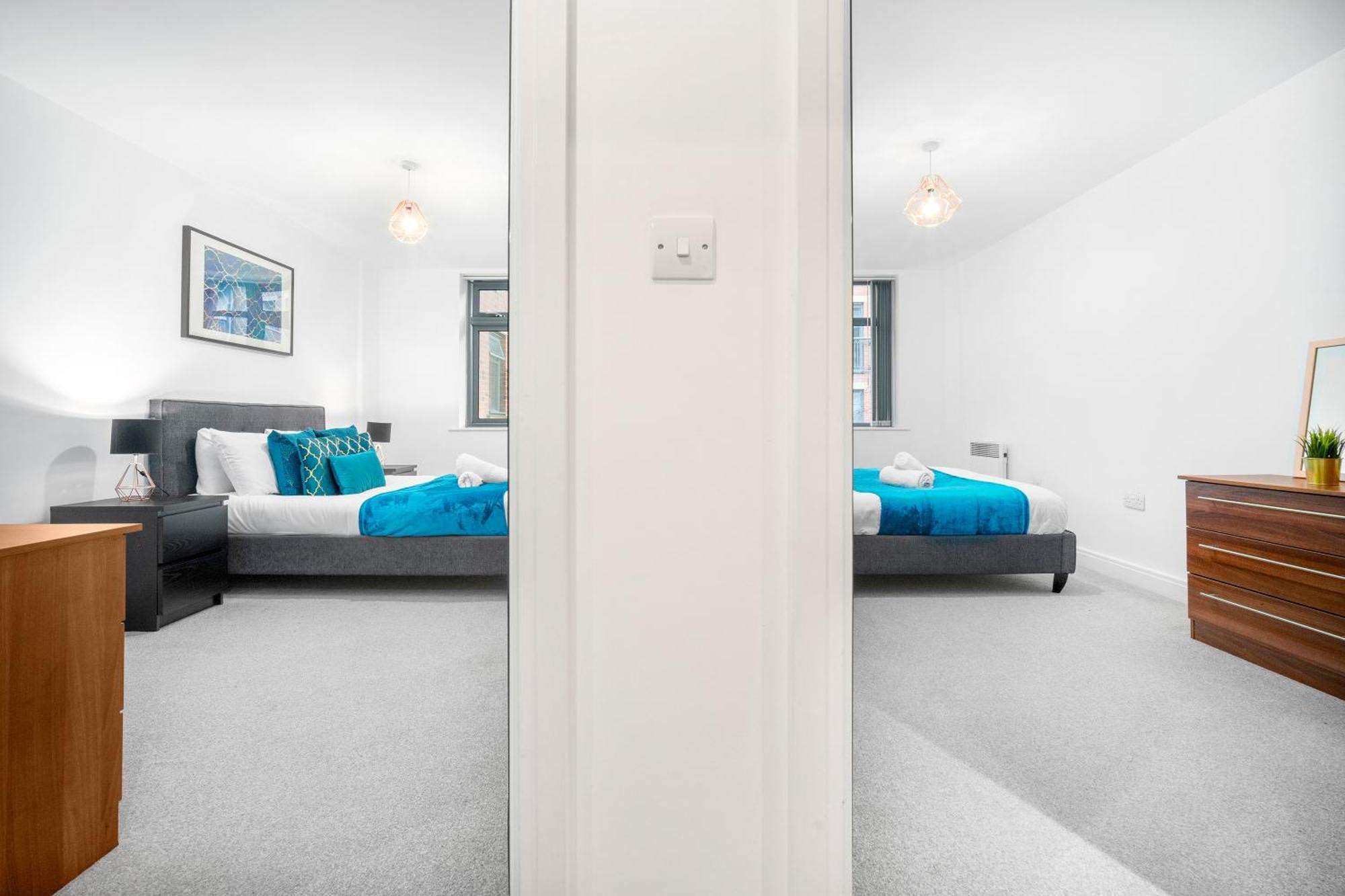 New Luxe Apartment - Secure Parking - Birmingham City Centre - Netflix - Wifi - Top Rated - 54M Exterior photo