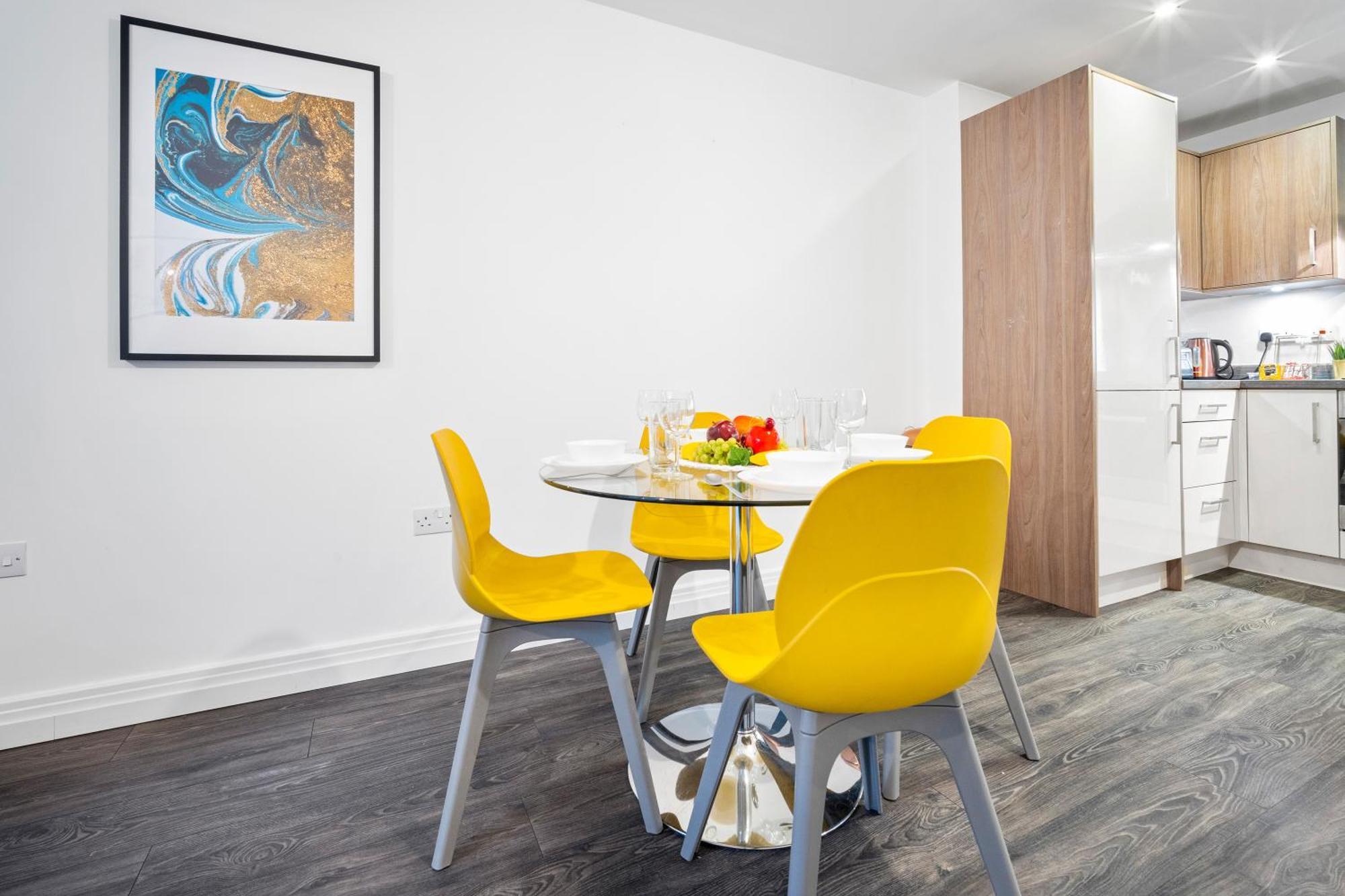 New Luxe Apartment - Secure Parking - Birmingham City Centre - Netflix - Wifi - Top Rated - 54M Exterior photo